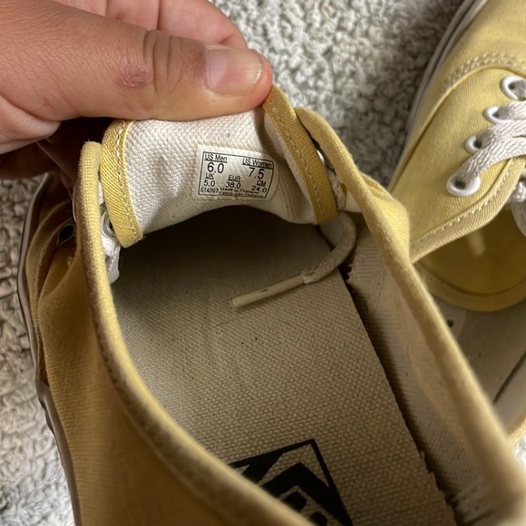 Vans - Picture 5 of 5